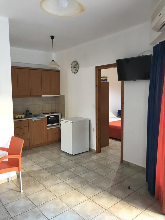 Vrisi Apartments & Villa Пицидия Экстерьер фото